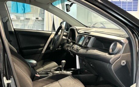 Toyota RAV4, 2017 год, 2 480 000 рублей, 8 фотография