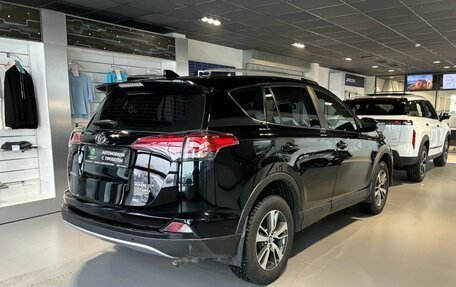 Toyota RAV4, 2017 год, 2 480 000 рублей, 5 фотография
