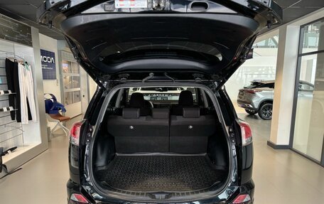 Toyota RAV4, 2017 год, 2 480 000 рублей, 16 фотография