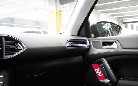 Peugeot 308 II, 2019 год, 1 199 000 рублей, 9 фотография