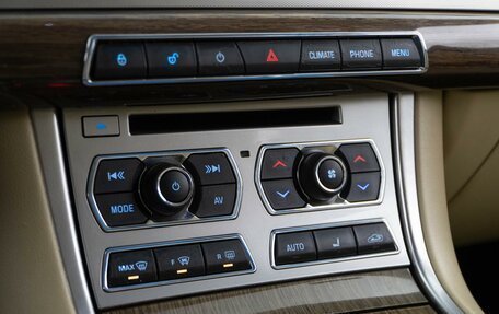 Jaguar XF I рестайлинг, 2013 год, 1 399 050 рублей, 17 фотография