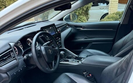 Toyota Camry, 2021 год, 2 070 000 рублей, 15 фотография