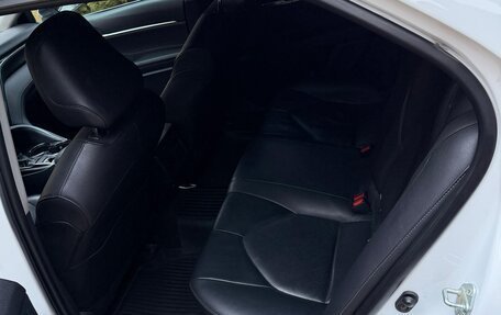 Toyota Camry, 2021 год, 2 070 000 рублей, 13 фотография