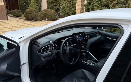 Toyota Camry, 2021 год, 2 070 000 рублей, 21 фотография