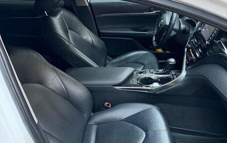 Toyota Camry, 2021 год, 2 070 000 рублей, 20 фотография