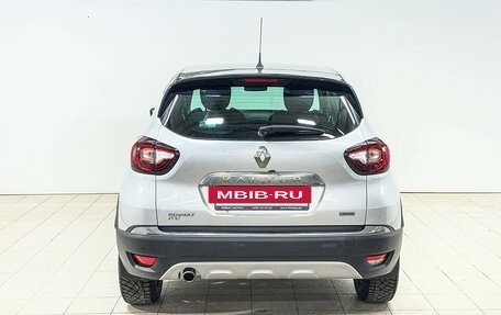 Renault Kaptur I рестайлинг, 2017 год, 1 335 000 рублей, 5 фотография