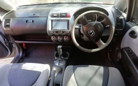 Honda Fit III, 2003 год, 245 000 рублей, 9 фотография