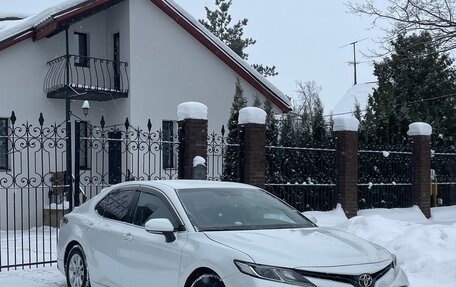 Toyota Camry, 2018 год, 2 459 000 рублей, 1 фотография