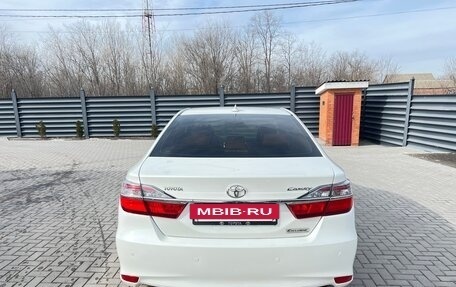Toyota Camry, 2017 год, 2 080 000 рублей, 5 фотография