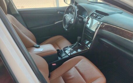 Toyota Camry, 2017 год, 2 080 000 рублей, 12 фотография