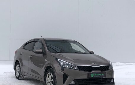 KIA Rio IV, 2021 год, 1 635 000 рублей, 3 фотография
