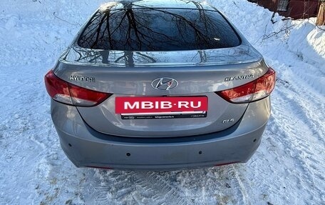 Hyundai Elantra V, 2012 год, 950 000 рублей, 5 фотография