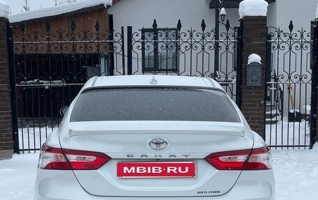 Toyota Camry, 2018 год, 2 459 000 рублей, 5 фотография