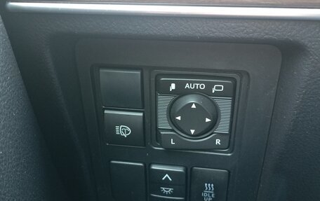 Toyota Land Cruiser Prado 150 рестайлинг 2, 2017 год, 4 300 000 рублей, 11 фотография