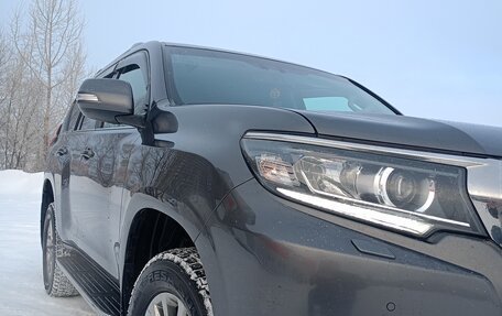 Toyota Land Cruiser Prado 150 рестайлинг 2, 2017 год, 4 300 000 рублей, 8 фотография