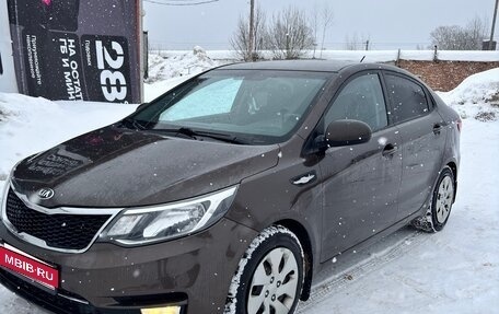 KIA Rio III рестайлинг, 2015 год, 1 350 000 рублей, 2 фотография