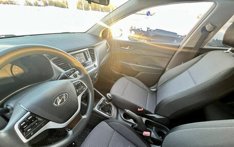 Hyundai Solaris II рестайлинг, 2018 год, 990 000 рублей, 10 фотография