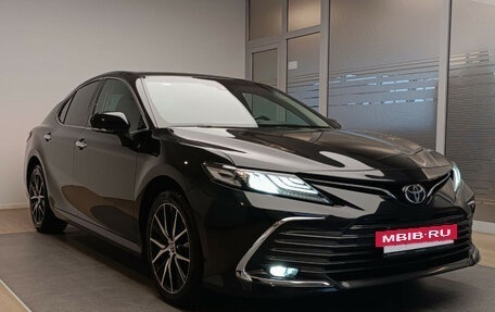 Toyota Camry, 2022 год, 3 450 000 рублей, 3 фотография