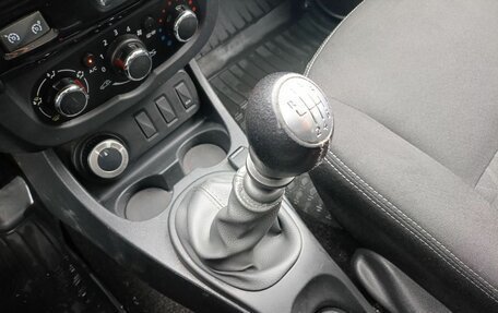 Renault Duster I рестайлинг, 2017 год, 1 280 000 рублей, 18 фотография