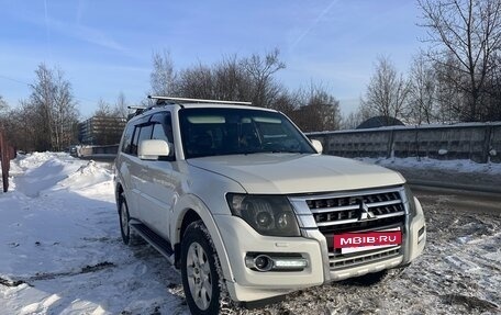 Mitsubishi Pajero IV, 2015 год, 2 050 000 рублей, 2 фотография