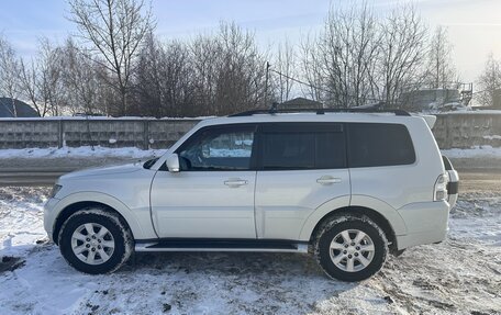 Mitsubishi Pajero IV, 2015 год, 2 050 000 рублей, 5 фотография
