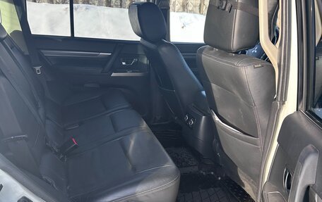 Mitsubishi Pajero IV, 2015 год, 2 050 000 рублей, 13 фотография