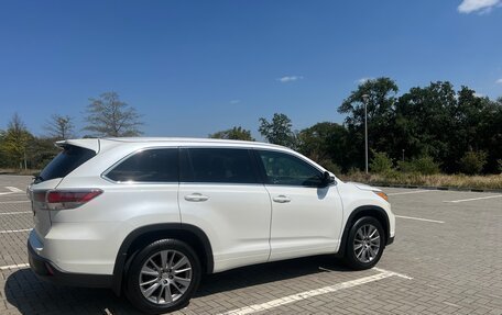Toyota Highlander III, 2015 год, 3 100 000 рублей, 5 фотография