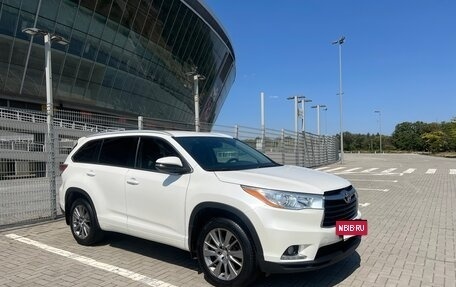 Toyota Highlander III, 2015 год, 3 100 000 рублей, 4 фотография