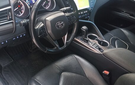 Toyota Camry, 2018 год, 2 530 000 рублей, 5 фотография