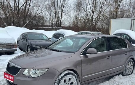 Skoda Superb III рестайлинг, 2012 год, 1 300 000 рублей, 1 фотография