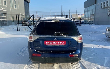 Mitsubishi Outlander III рестайлинг 3, 2013 год, 1 380 000 рублей, 7 фотография