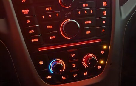 Opel Astra J, 2011 год, 550 000 рублей, 4 фотография