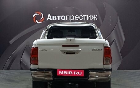 Toyota Hilux VIII, 2016 год, 2 830 000 рублей, 7 фотография