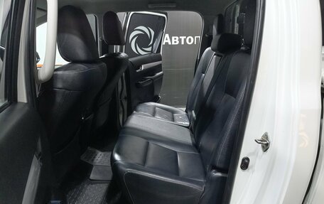 Toyota Hilux VIII, 2016 год, 2 830 000 рублей, 18 фотография