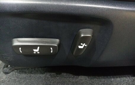 Toyota Hilux VIII, 2016 год, 2 830 000 рублей, 17 фотография