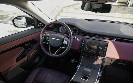 Land Rover Range Rover Evoque II, 2024 год, 5 599 000 рублей, 13 фотография