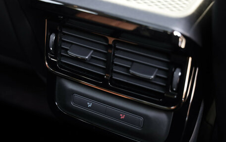 Land Rover Range Rover Evoque II, 2024 год, 5 599 000 рублей, 28 фотография