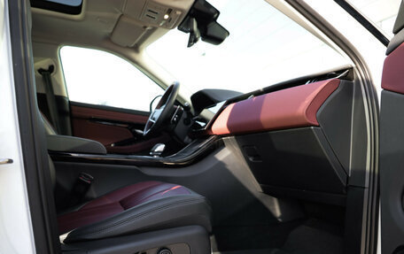 Land Rover Range Rover Evoque II, 2024 год, 5 599 000 рублей, 31 фотография