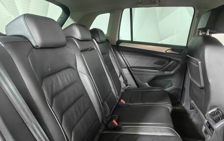 Volkswagen Tiguan II, 2018 год, 1 855 000 рублей, 16 фотография