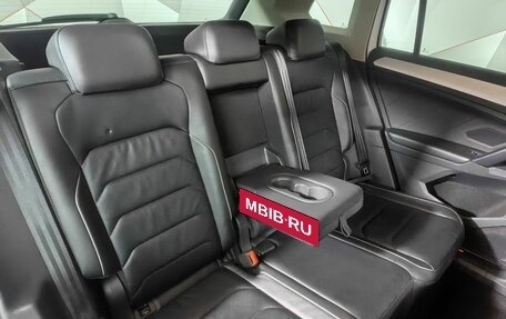 Volkswagen Tiguan II, 2018 год, 1 855 000 рублей, 17 фотография