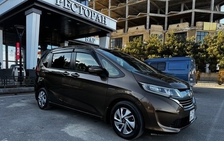 Honda Freed II, 2016 год, 1 450 000 рублей, 4 фотография