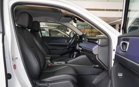 Honda Vezel, 2025 год, 1 850 000 рублей, 9 фотография