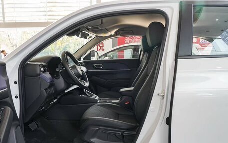 Honda Vezel, 2025 год, 1 850 000 рублей, 8 фотография