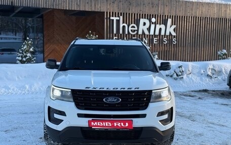 Ford Explorer VI, 2015 год, 2 090 000 рублей, 2 фотография