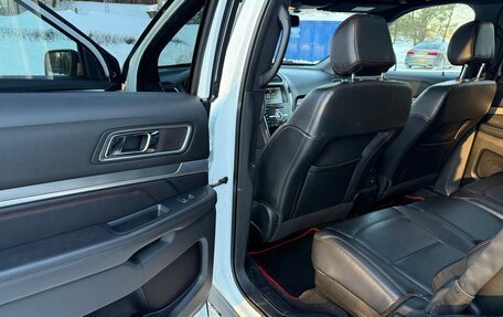 Ford Explorer VI, 2015 год, 2 090 000 рублей, 17 фотография