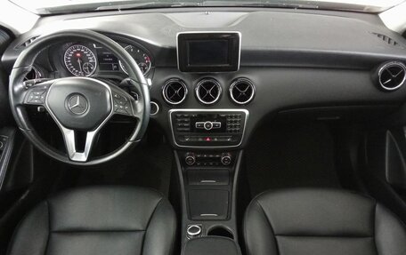 Mercedes-Benz A-Класс, 2015 год, 1 478 000 рублей, 11 фотография