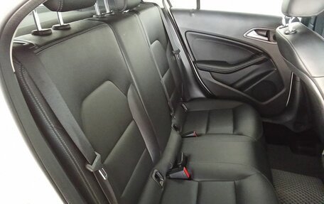 Mercedes-Benz A-Класс, 2015 год, 1 478 000 рублей, 16 фотография