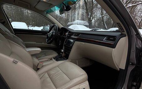 Skoda Superb III рестайлинг, 2012 год, 1 300 000 рублей, 19 фотография