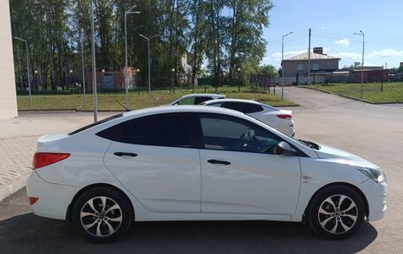 Hyundai Solaris II рестайлинг, 2015 год, 630 000 рублей, 6 фотография
