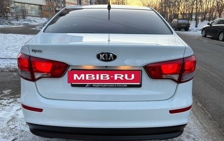 KIA Rio III рестайлинг, 2017 год, 990 000 рублей, 4 фотография